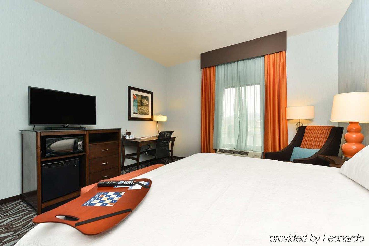 Express By Ihg Hotel 3*