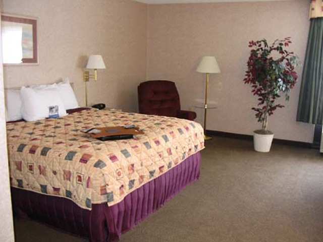 Express By Ihg Hotel 3*